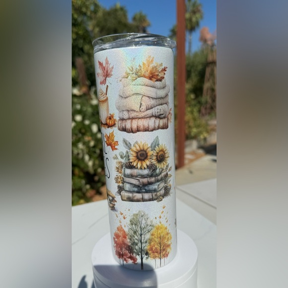 Just a girl who loves fall shimmer tumbler 20oz - Picture 3 of 4